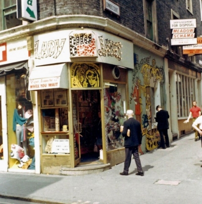 28a Carnaby Street 1968.jpg
. Click on the picture to enlarge